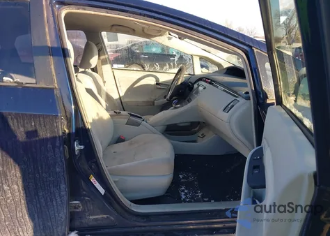 2015 Toyota Prius Two из США, поврежденный, VIN JTDKN3DU7F0446390